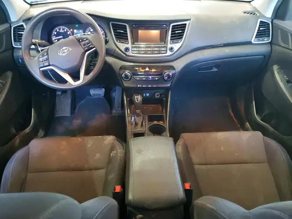 KM8J23A44JU784125 2018 HYUNDAI TUCSON - Image 8