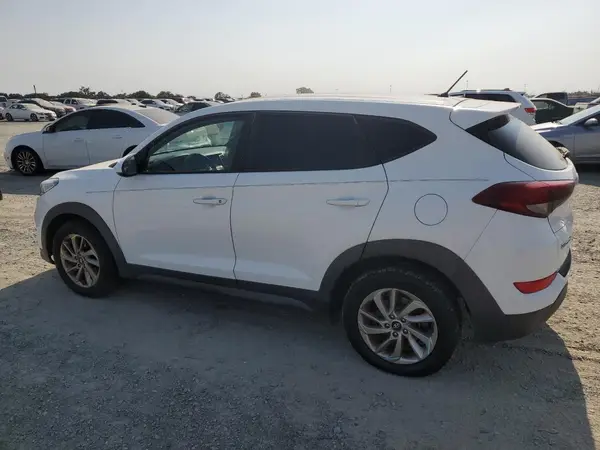 KM8J23A44JU816930 2018 HYUNDAI TUCSON - Image 2