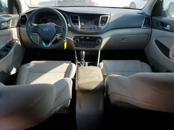KM8J23A44JU816930 2018 HYUNDAI TUCSON - Image 8