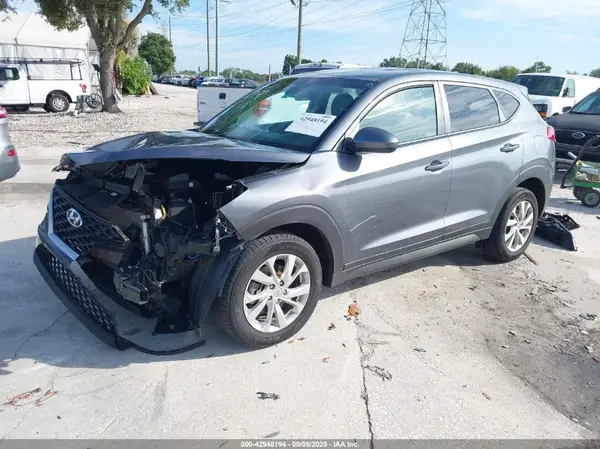 KM8J23A44KU008496 2019 HYUNDAI TUCSON - Image 2
