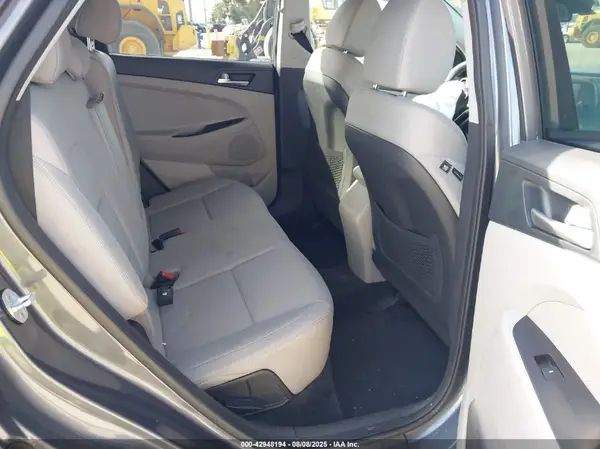 KM8J23A44KU008496 2019 HYUNDAI TUCSON - Image 8