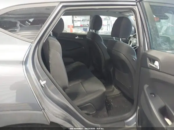 KM8J23A44KU908945 2019 HYUNDAI TUCSON - Image 8