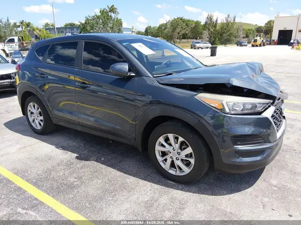 KM8J23A44KU909822 2019 HYUNDAI TUCSON - Image 1