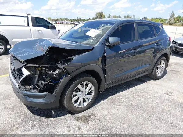 KM8J23A44KU909822 2019 HYUNDAI TUCSON - Image 2