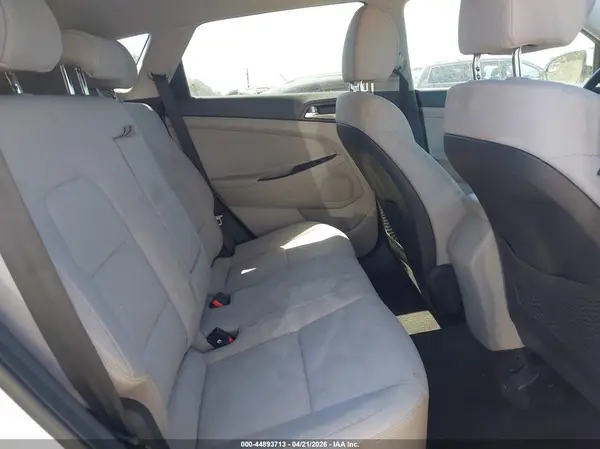 KM8J23A44KU911778 2019 HYUNDAI TUCSON - Image 8
