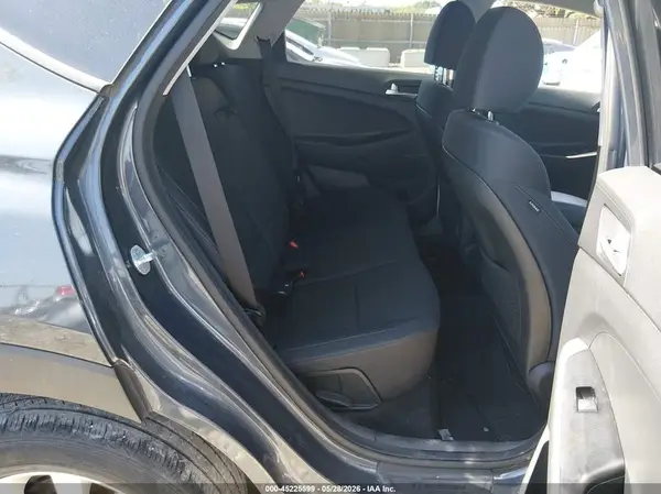 KM8J23A44KU919329 2019 HYUNDAI TUCSON - Image 8
