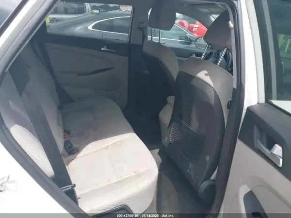 KM8J23A44KU922117 2019 HYUNDAI TUCSON - Image 8