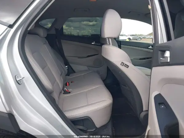 KM8J23A44KU974895 2019 HYUNDAI TUCSON - Image 8