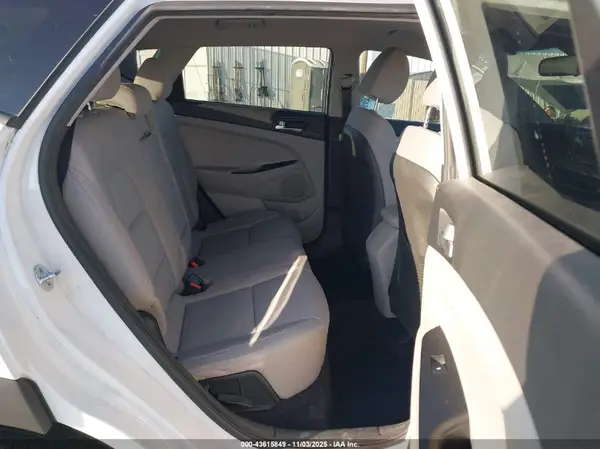 KM8J23A44MU302113 2021 HYUNDAI TUCSON - Image 8