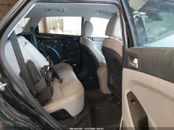 KM8J23A44MU400638 2021 HYUNDAI TUCSON - Image 8