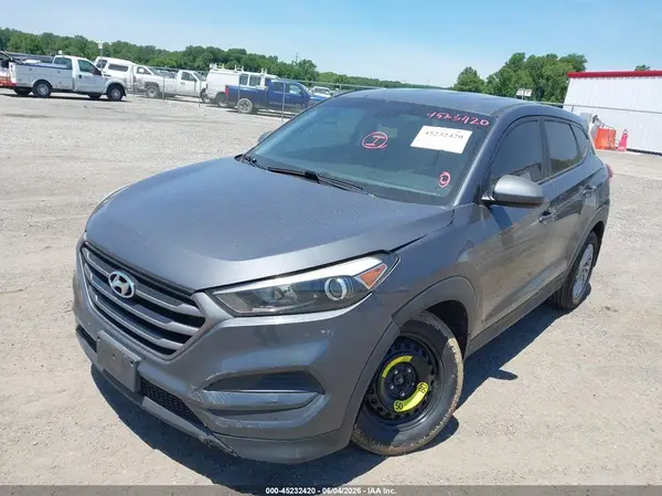 KM8J23A45GU022012 2016 HYUNDAI TUCSON - Image 2