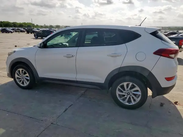 KM8J23A45GU061375 2016 HYUNDAI TUCSON - Image 2