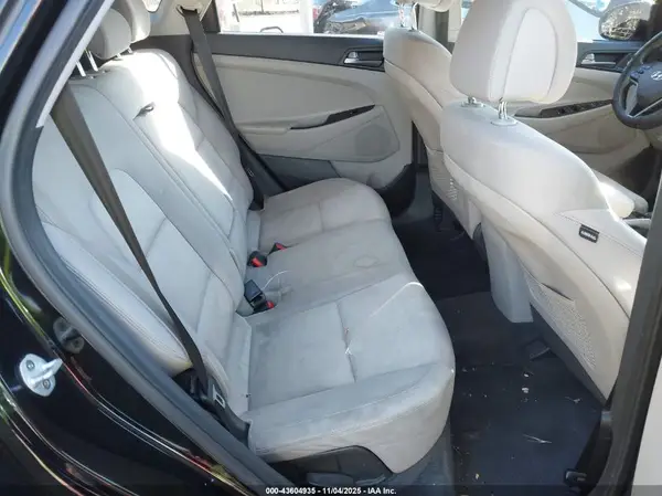 KM8J23A45GU100501 2016 HYUNDAI TUCSON - Image 8