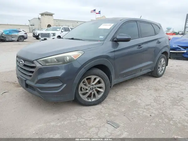 KM8J23A45GU127018 2016 HYUNDAI TUCSON - Image 2