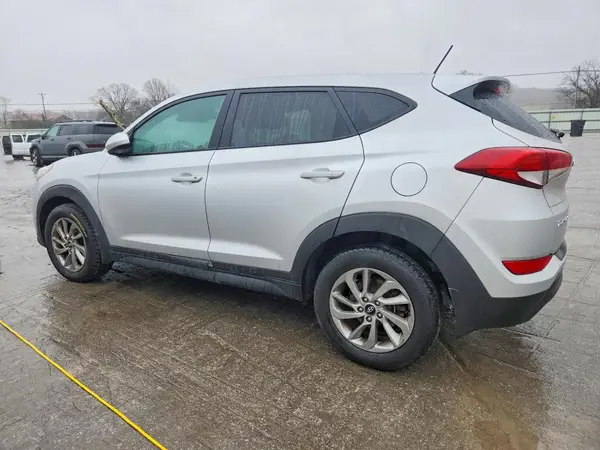 KM8J23A45GU154137 2016 HYUNDAI TUCSON - Image 2