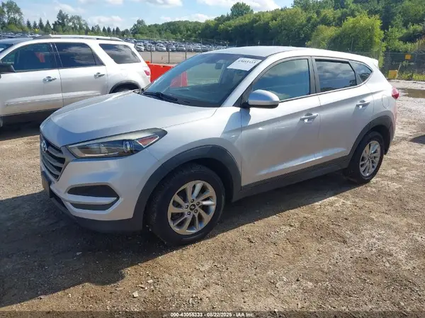 KM8J23A45GU227944 2016 HYUNDAI TUCSON - Image 2