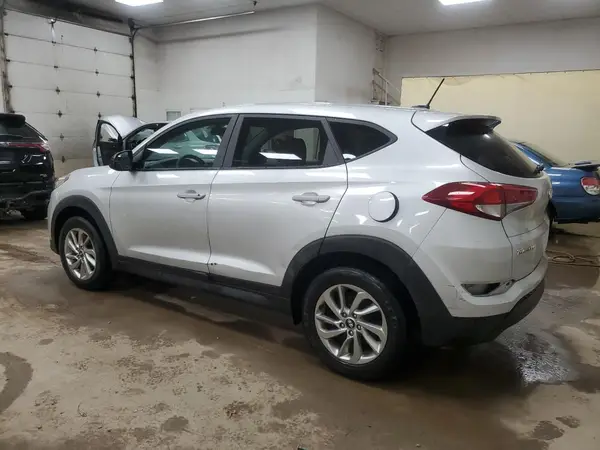 KM8J23A45GU245652 2016 HYUNDAI TUCSON - Image 2