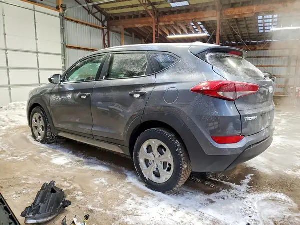 KM8J23A45HU279074 2017 HYUNDAI TUCSON - Image 2