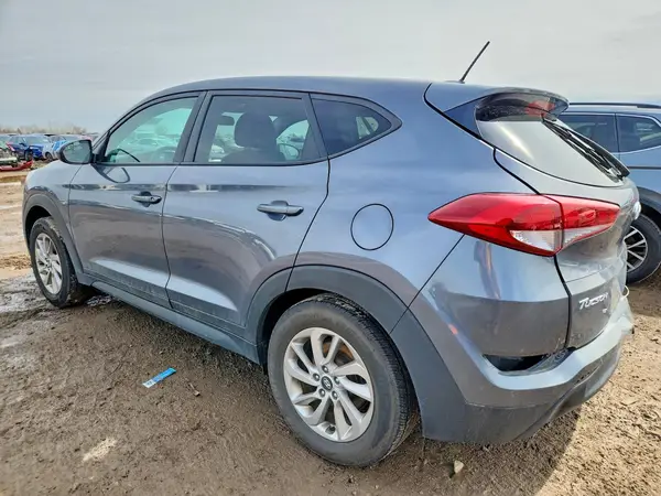 KM8J23A45HU288843 2017 HYUNDAI TUCSON - Image 2