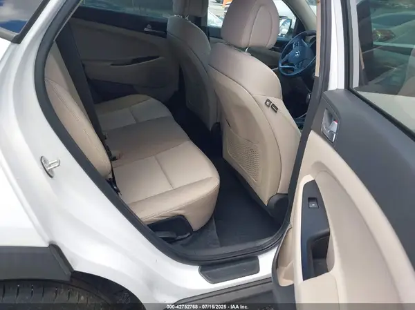 KM8J23A45HU323669 2017 HYUNDAI TUCSON - Image 8