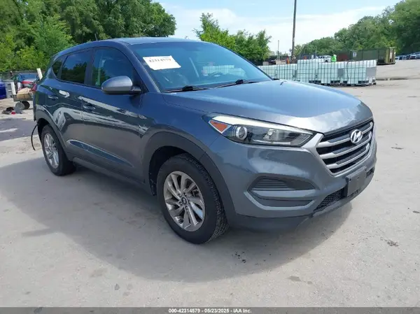KM8J23A45HU329004 2017 HYUNDAI TUCSON - Image 1