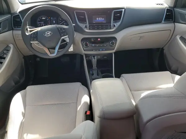 KM8J23A45HU333442 2017 HYUNDAI TUCSON - Image 8