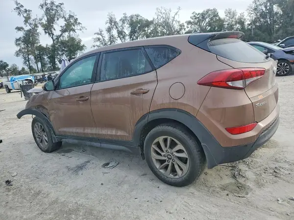 KM8J23A45HU338589 2017 HYUNDAI TUCSON - Image 2