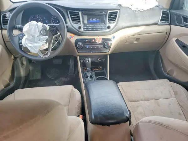 KM8J23A45HU338589 2017 HYUNDAI TUCSON - Image 8