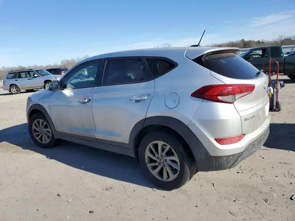 KM8J23A45HU355716 2017 HYUNDAI TUCSON - Image 2