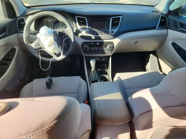 KM8J23A45HU455931 2017 HYUNDAI TUCSON - Image 8