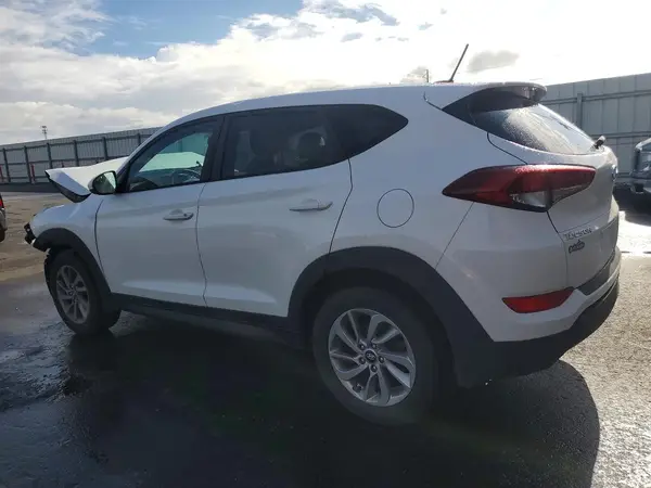 KM8J23A45HU470042 2017 HYUNDAI TUCSON - Image 2