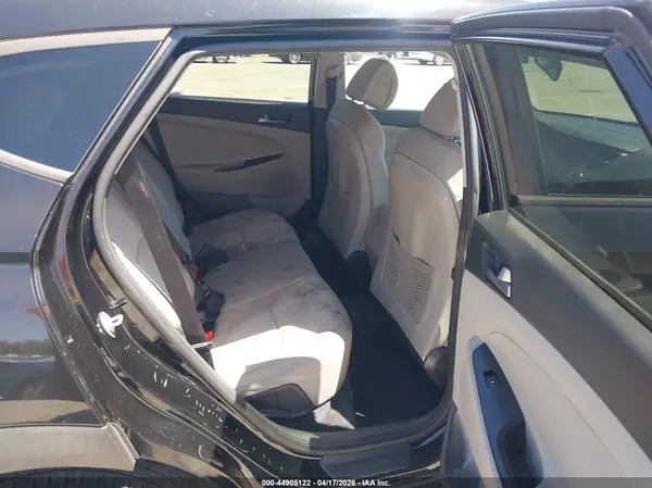 KM8J23A45HU508286 2017 HYUNDAI TUCSON - Image 8