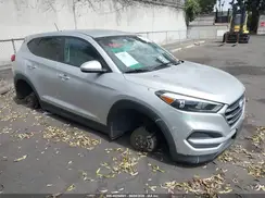 KM8J23A45HU533219 2017 HYUNDAI TUCSON