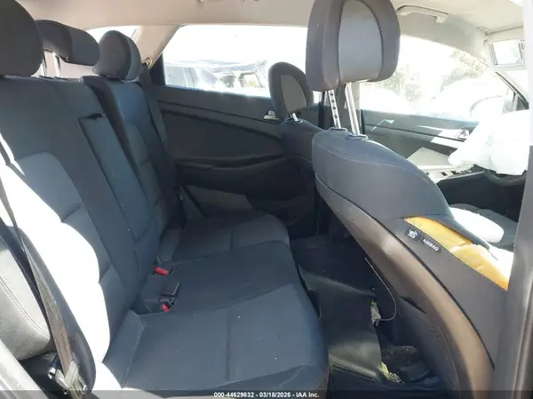 KM8J23A45HU533298 2017 HYUNDAI TUCSON - Image 8