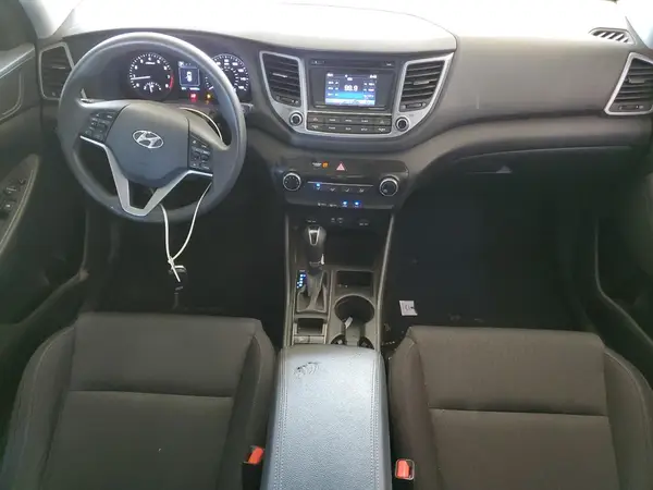 KM8J23A45HU549811 2017 HYUNDAI TUCSON - Image 8