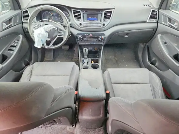 KM8J23A45HU552076 2017 HYUNDAI TUCSON - Image 8
