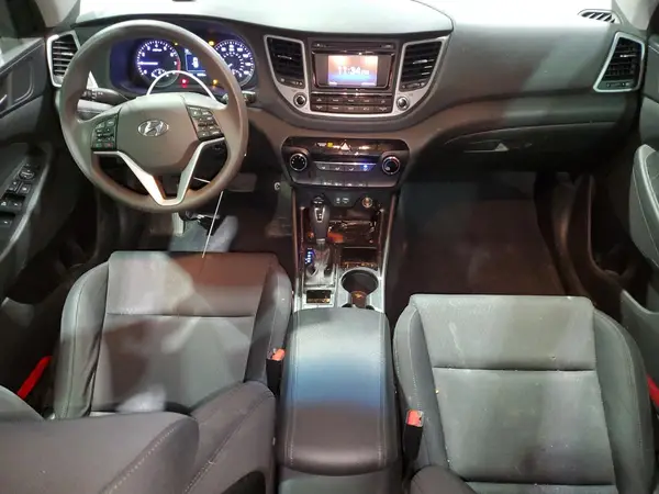 KM8J23A45HU563000 2017 HYUNDAI TUCSON - Image 8