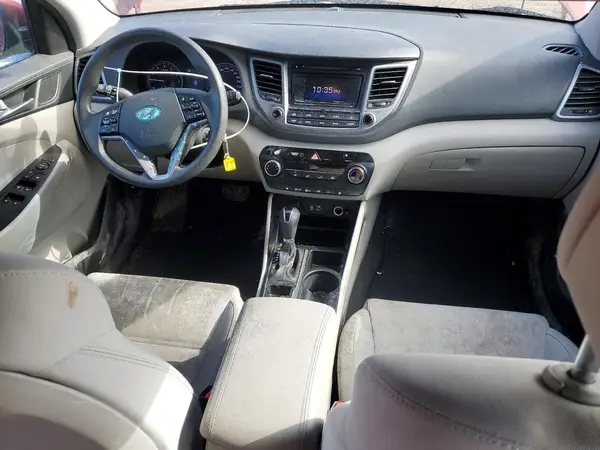 KM8J23A45HU565121 2017 HYUNDAI TUCSON - Image 8