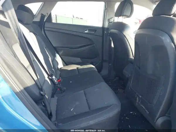 KM8J23A45HU575826 2017 HYUNDAI TUCSON - Image 8