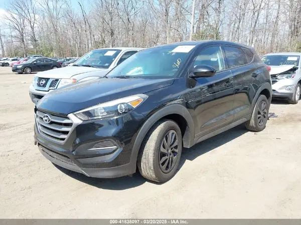KM8J23A45JU603646 2018 HYUNDAI TUCSON - Image 2