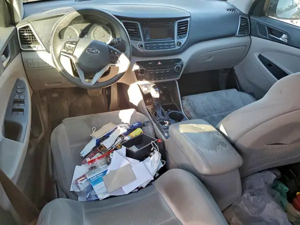 KM8J23A45JU603940 2018 HYUNDAI TUCSON - Image 8