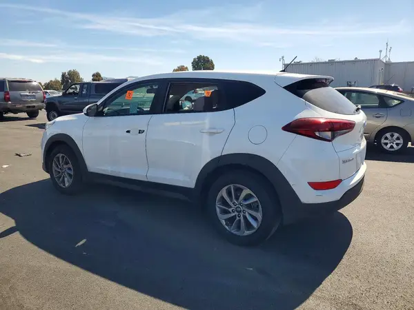 KM8J23A45JU629440 2018 HYUNDAI TUCSON - Image 2