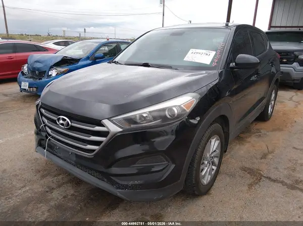 KM8J23A45JU633990 2018 HYUNDAI TUCSON - Image 2