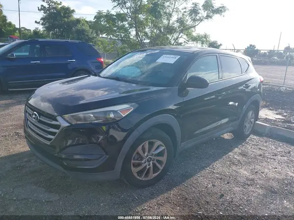 KM8J23A45JU638073 2018 HYUNDAI TUCSON - Image 2