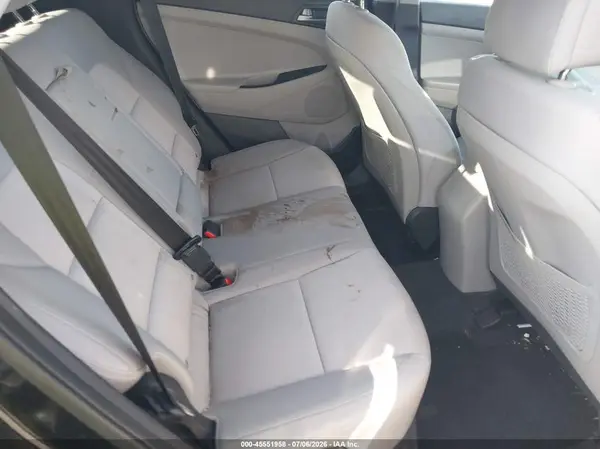 KM8J23A45JU638073 2018 HYUNDAI TUCSON - Image 8