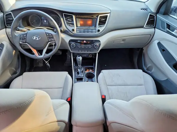 KM8J23A45JU644083 2018 HYUNDAI TUCSON - Image 8