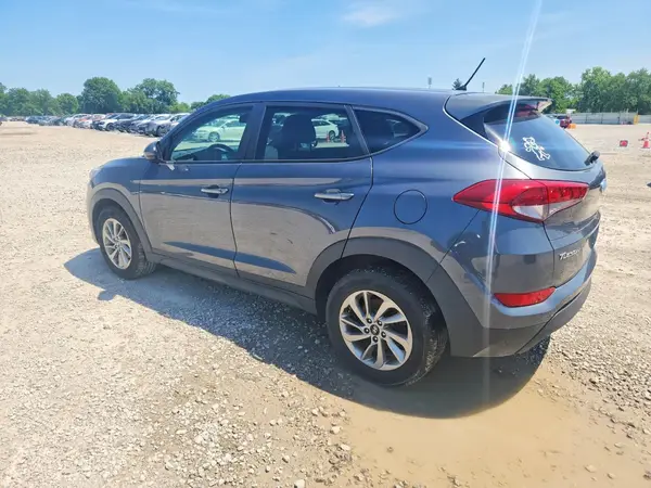 KM8J23A45JU691615 2018 HYUNDAI TUCSON - Image 2