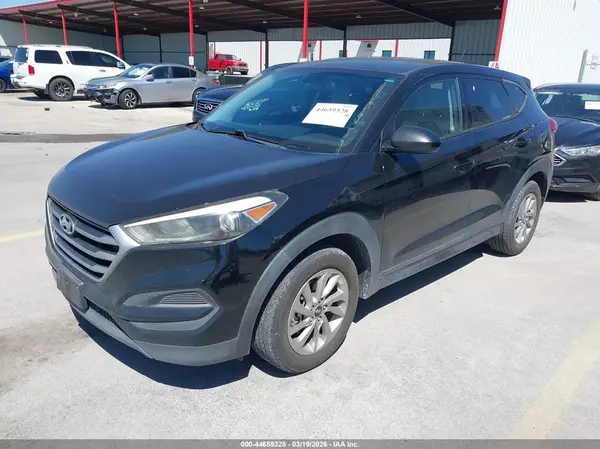 KM8J23A45JU701561 2018 HYUNDAI TUCSON - Image 2