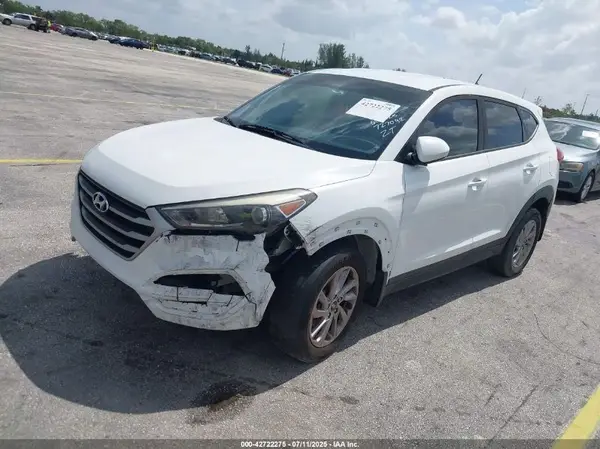 KM8J23A45JU727092 2018 HYUNDAI TUCSON - Image 2