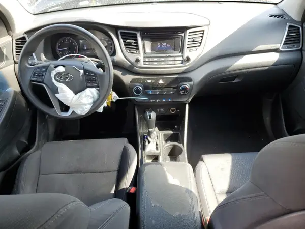 KM8J23A45JU738321 2018 HYUNDAI TUCSON - Image 8